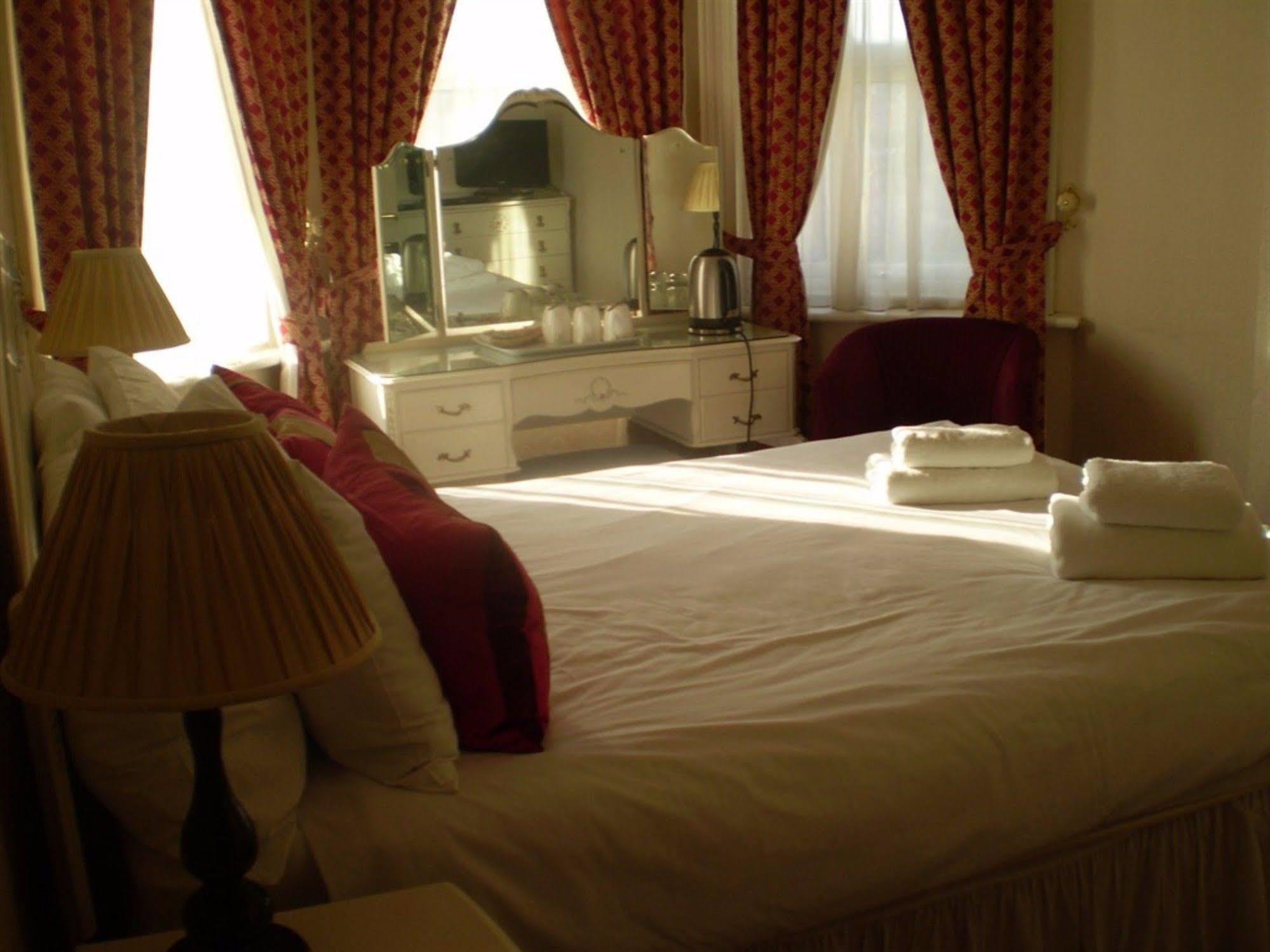 Park View Hotel อีสต์บอร์น ภายนอก รูปภาพ